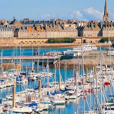 Charmante Maison A Evran Proche Dinan Et St Malo. Bagian luar foto