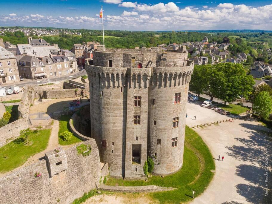 Charmante Maison A Evran Proche Dinan Et St Malo. Bagian luar foto